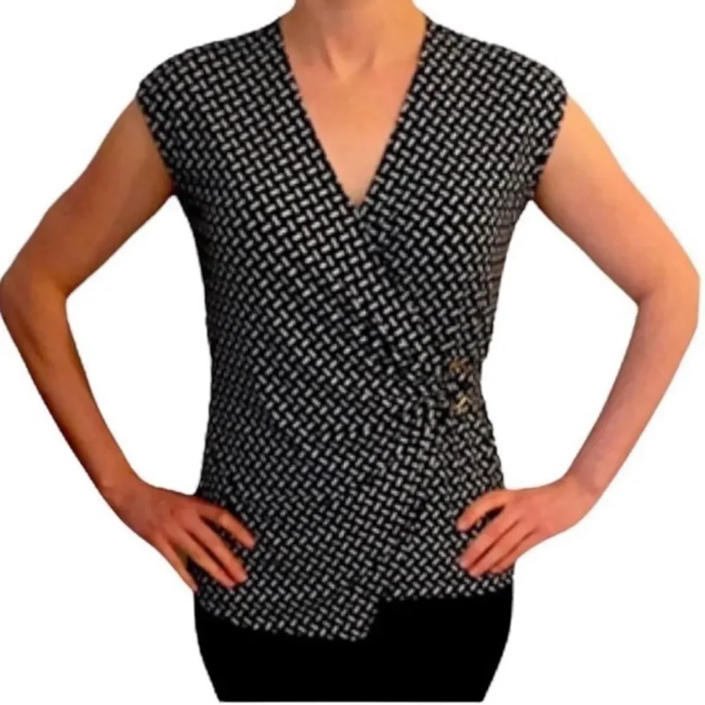 Jones New York Black & White V-Neck Blouse